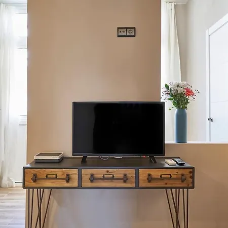 Apartment Bebarceloner Sants - 2 Bedrooms Barcelona